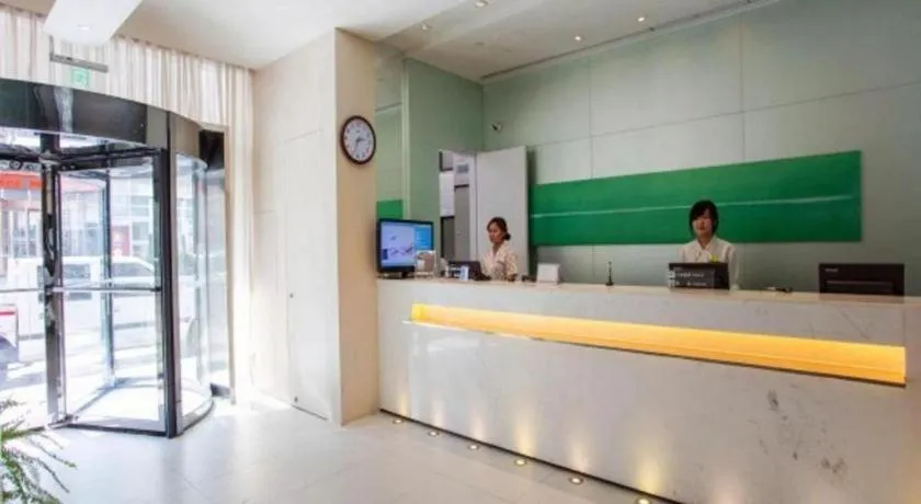 Jinjiang Inn Weihai Liugong Island Scenic Spot Shopping Market