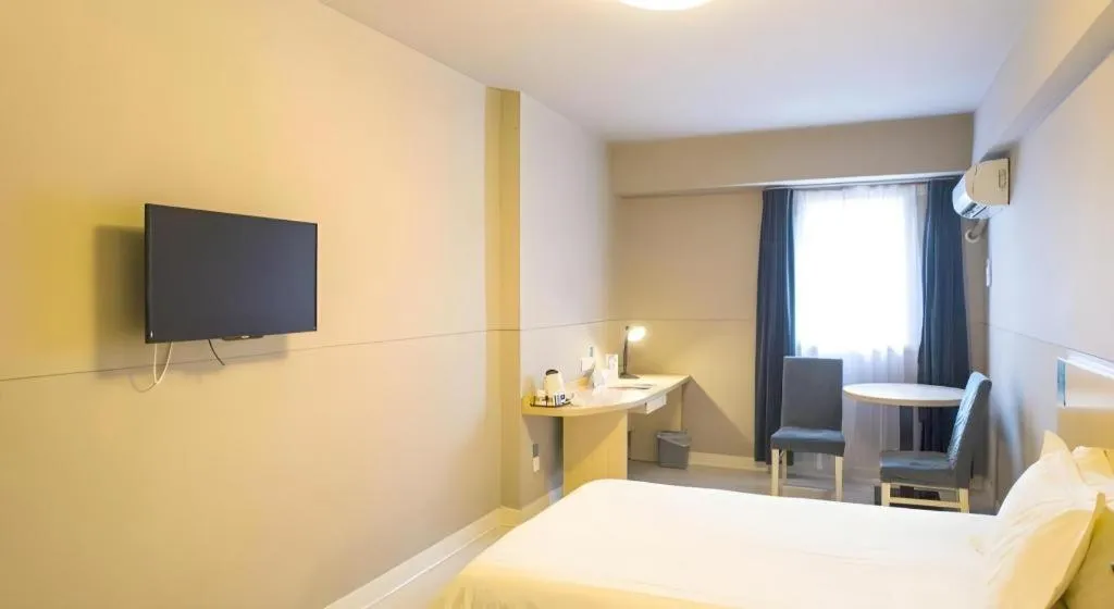 Bed in Jinjiang Inn Weihai Liugong Island Scenic Spot Shopping Market