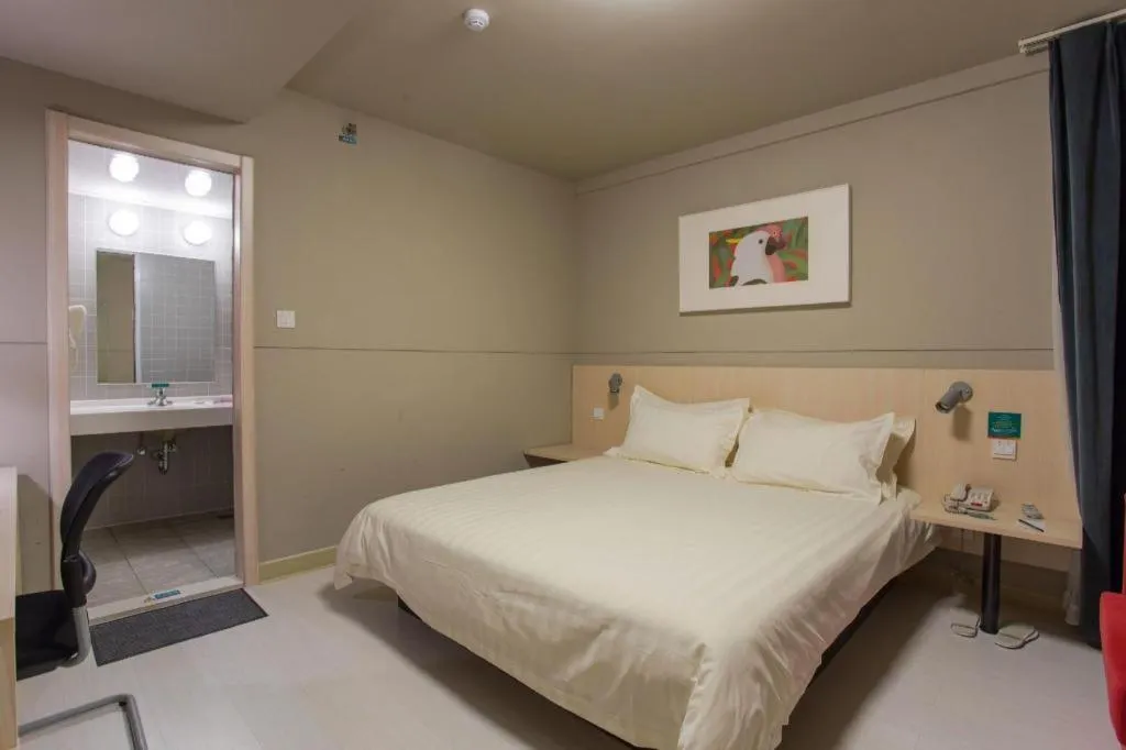 Bed in Jinjiang Inn Weihai Liugong Island Scenic Spot Shopping Market