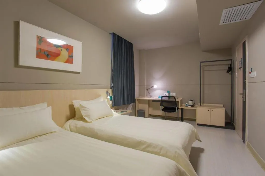 Bed in Jinjiang Inn Weihai Liugong Island Scenic Spot Shopping Market