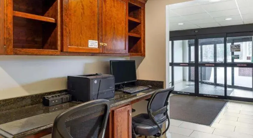 Best Western Plus The Inn at Sharon/Foxboro Best Western Plus The Inn at Sharon/Foxboro