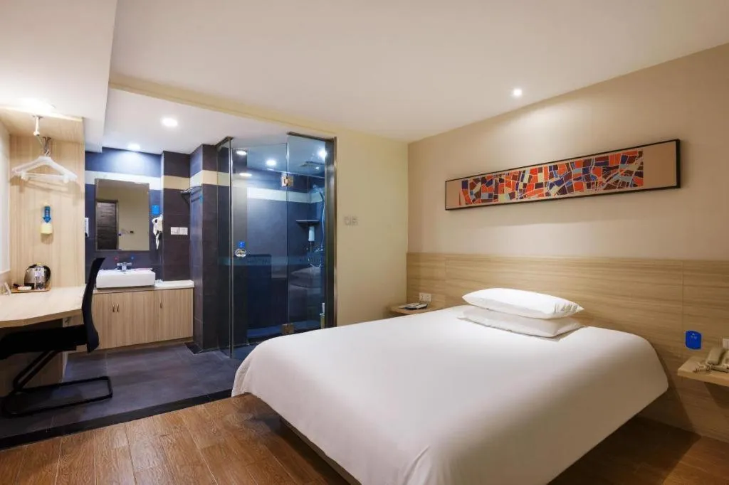 Bed in Hanting Hotel Hangzhou West Lake Longjing Road