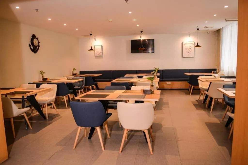 Hanting Hotel Tianjin Tanggu Metro Station