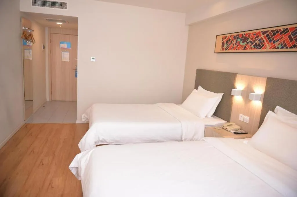 Hanting Hotel Tianjin Tanggu Metro Station