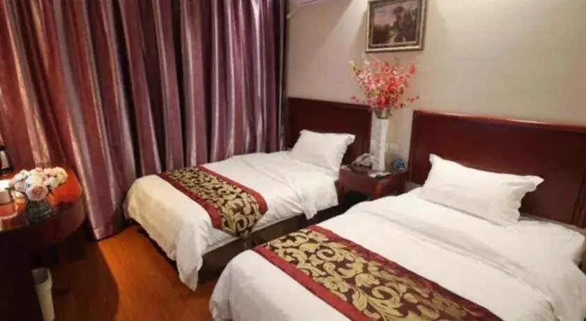 Bed in GreenTree Inn Liaoning Province Huludao City Xingcheng Shoushan Express Hotel Bed in GreenTree Inn Liaoning Province Huludao City Xingcheng Shoushan Express Hotel
