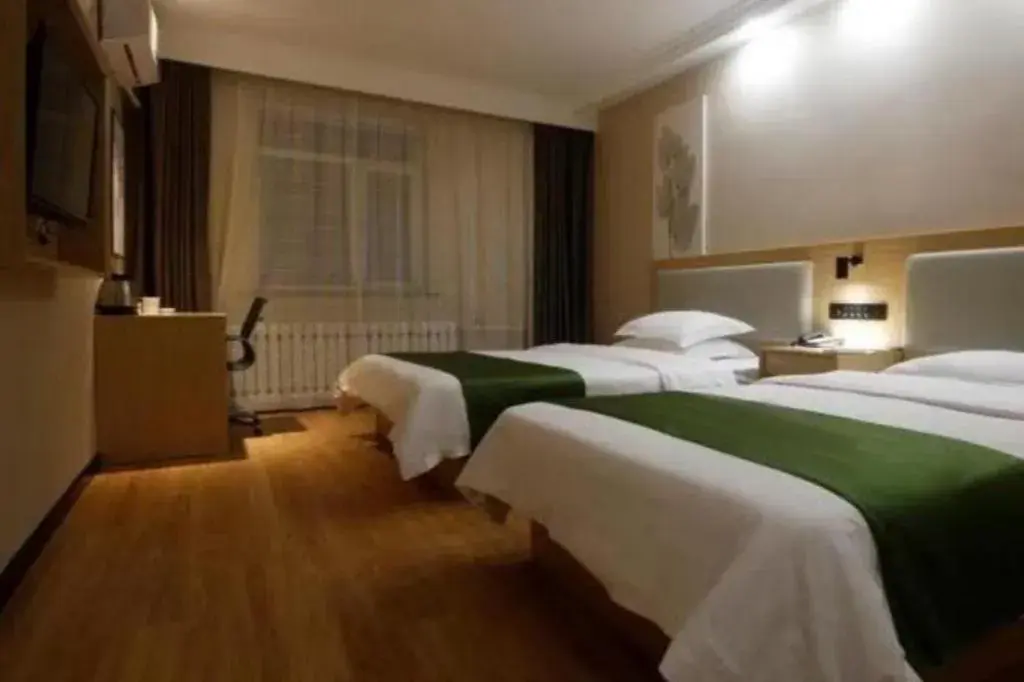 Bed in GreenTree Inn Liaoning Province Huludao City Xingcheng Shoushan Express Hotel Bed in GreenTree Inn Liaoning Province Huludao City Xingcheng Shoushan Express Hotel