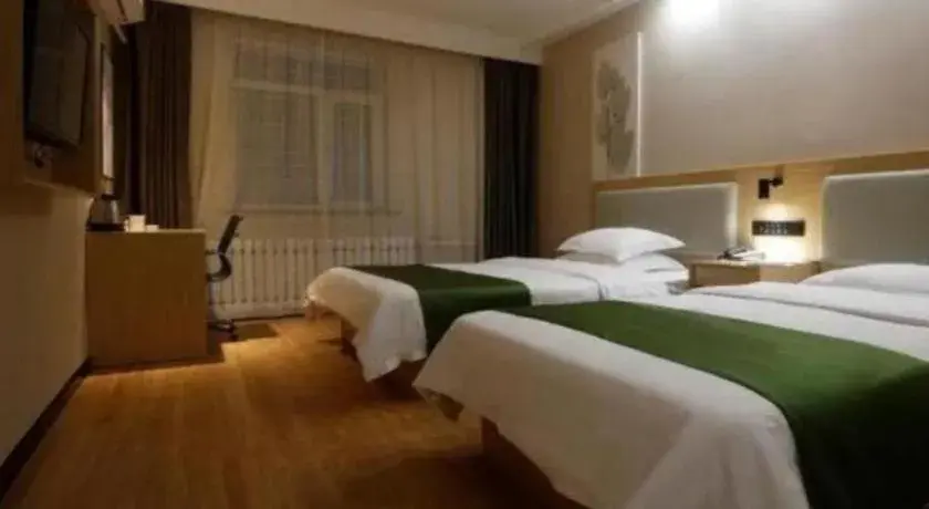 Bed in GreenTree Inn Liaoning Province Huludao City Xingcheng Shoushan Express Hotel Bed in GreenTree Inn Liaoning Province Huludao City Xingcheng Shoushan Express Hotel