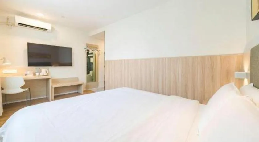 Hanting Hotel Shanghai Zhenping Road Railway Station New