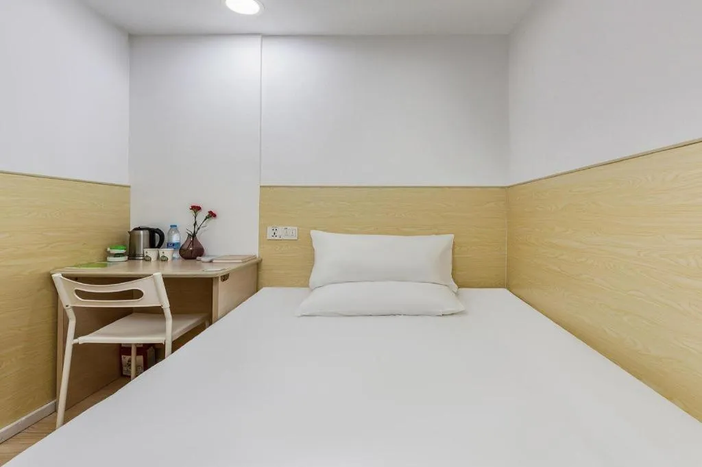 Bed in Hi Inn Guangzhou Gangding Metro Station