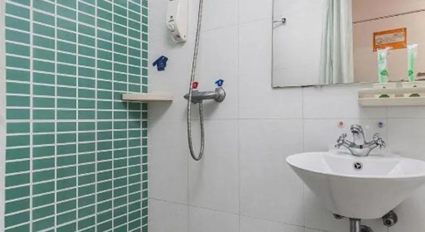 Hi Inn Guangzhou Gangding Metro Station