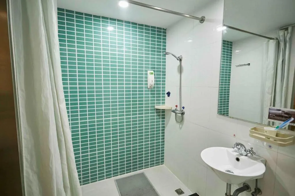 Hi Inn Guangzhou Gangding Metro Station