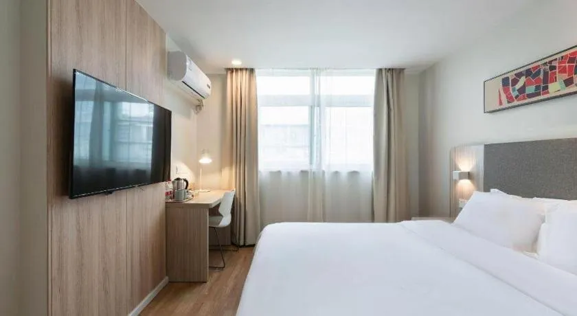 Hanting Hotel Guangzhou Sanyuanli Metro Station