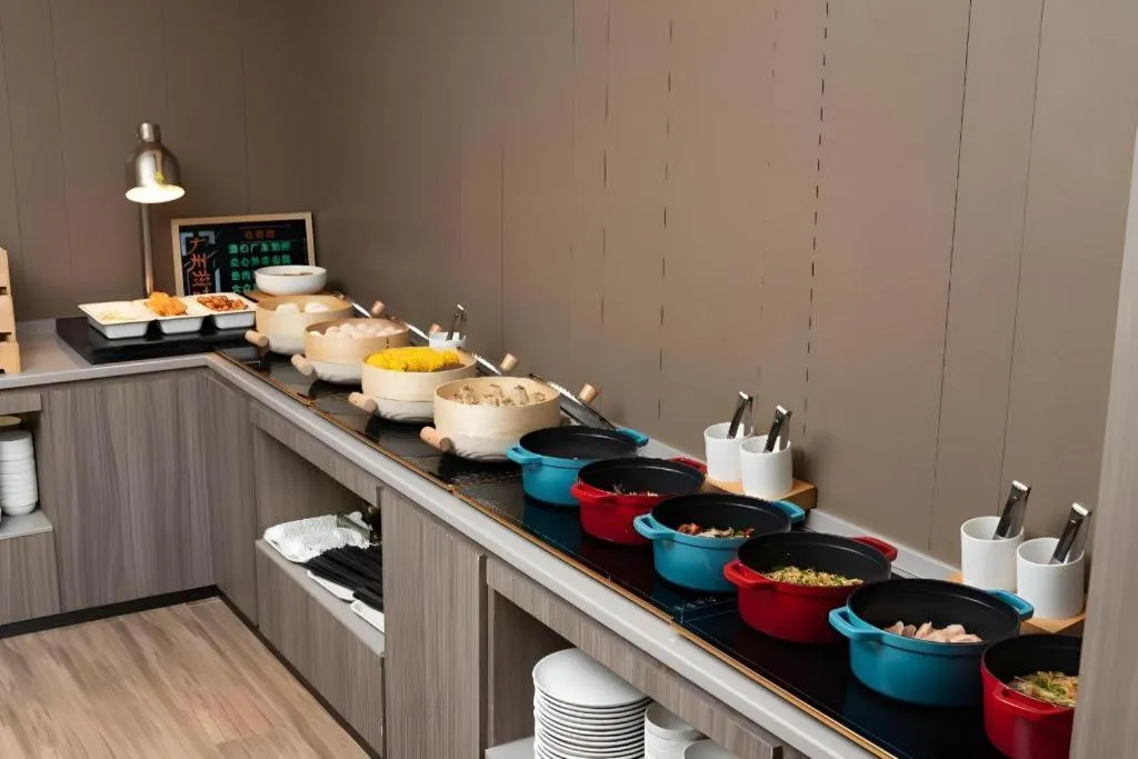 Hanting Hotel Guangzhou Sanyuanli Metro Station