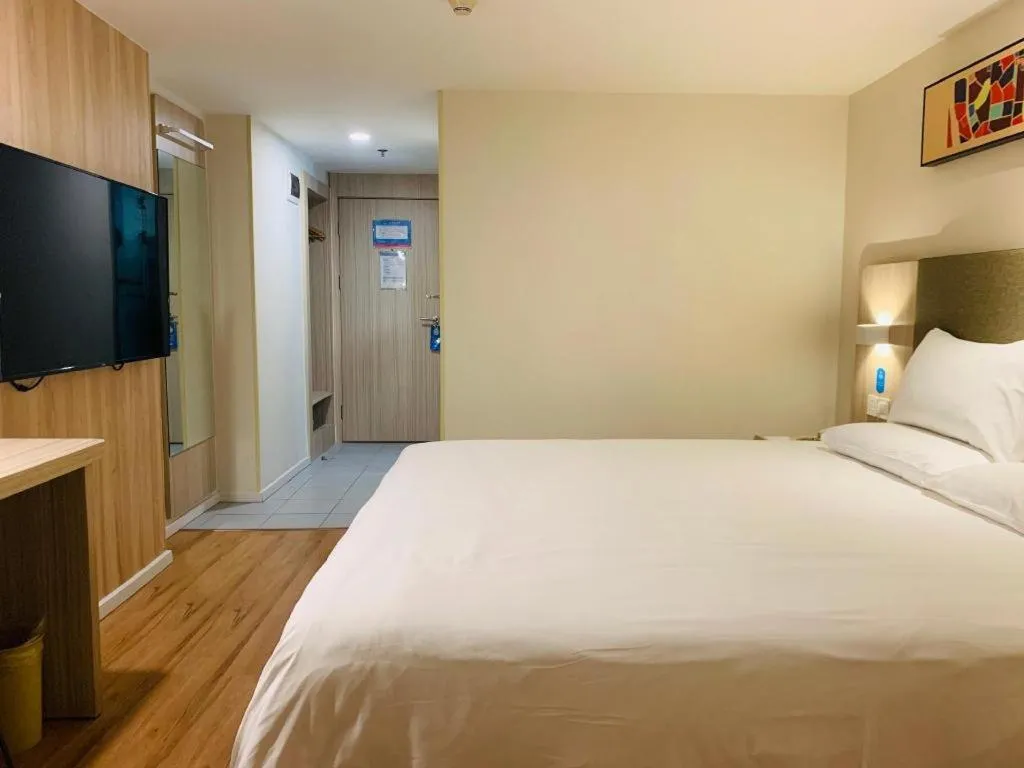 Hanting Hotel Guangzhou Sanyuanli Metro Station