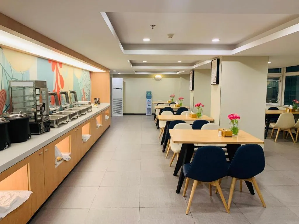 Hanting Hotel Guangzhou Sanyuanli Metro Station