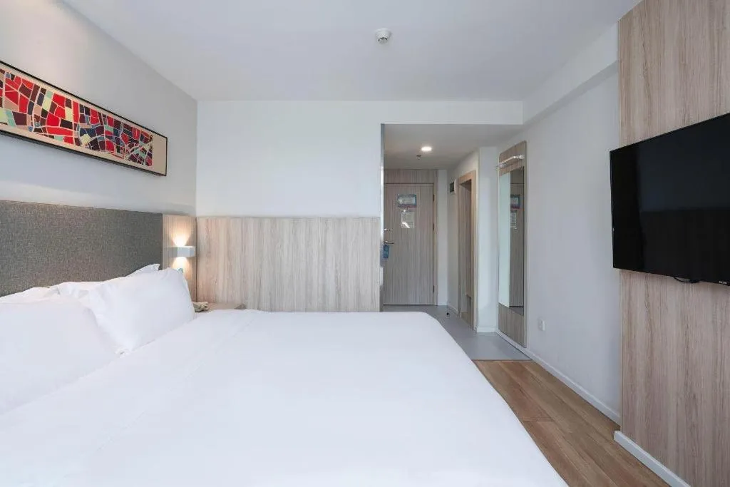 Hanting Hotel Guangzhou Sanyuanli Metro Station