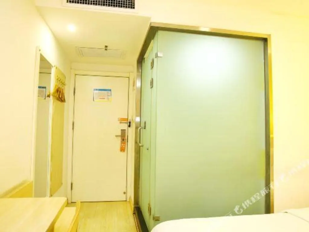 Bed in 7 Days Inn Beijing Niujie Street Metro Station Xuanwu Hospital