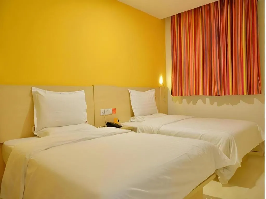 Bed in 7 Days Inn Beijing Niujie Street Metro Station Xuanwu Hospital