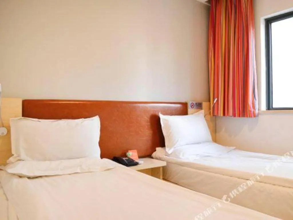 Bed in 7 Days Inn Beijing Niujie Street Metro Station Xuanwu Hospital
