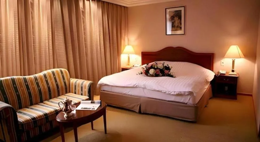 Bed in Onyang Hot Spring Hotel