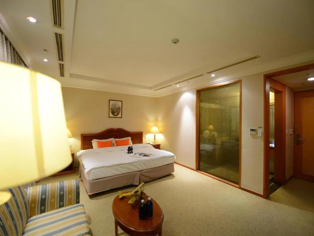 Bed in Onyang Hot Spring Hotel