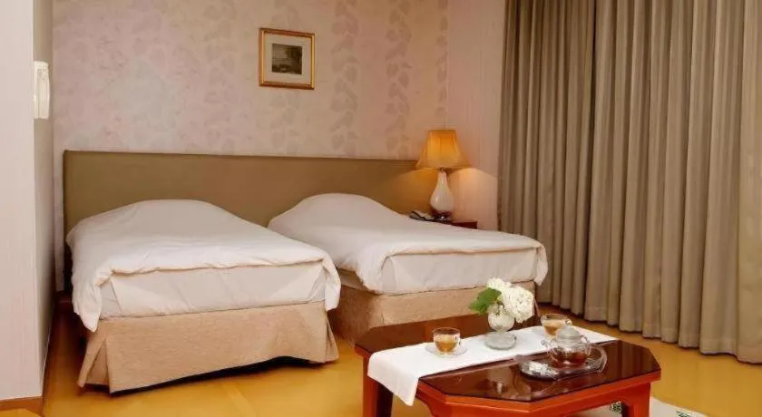 Bed in Onyang Hot Spring Hotel