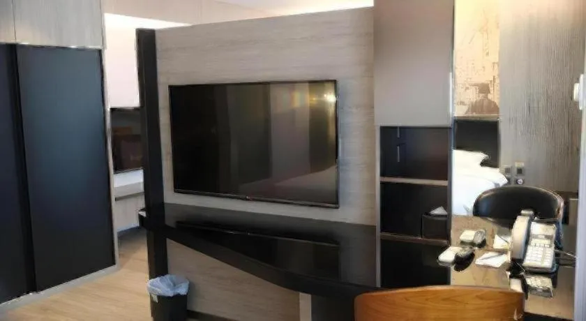 M1 North Point Hotel