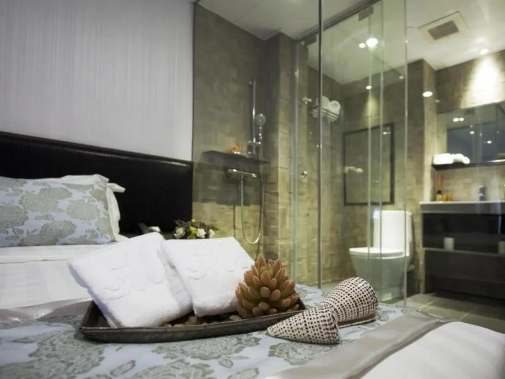 M1 North Point Hotel