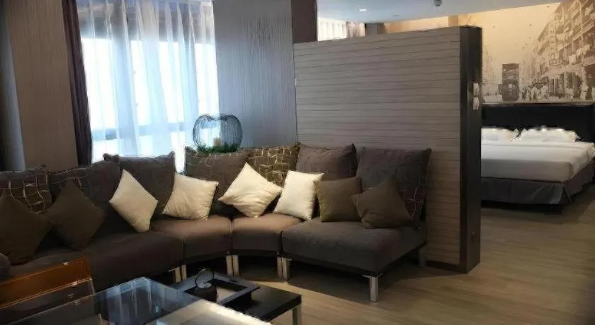 Bed in M1 North Point Hotel