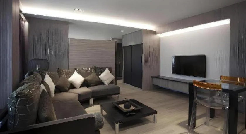 M1 North Point Hotel