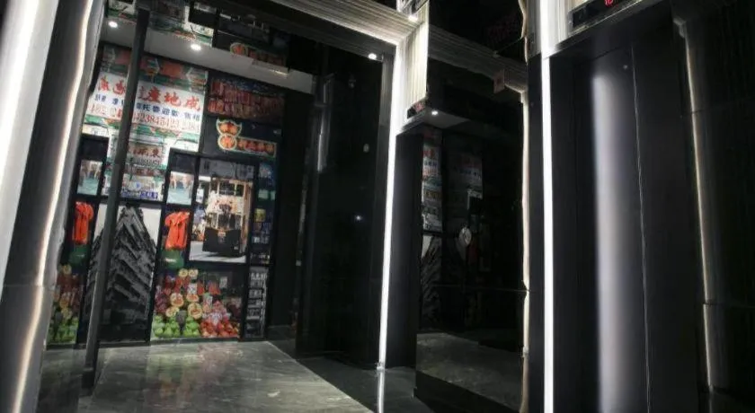 M1 North Point Hotel