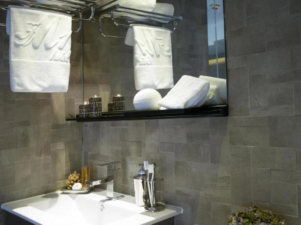 M1 North Point Hotel