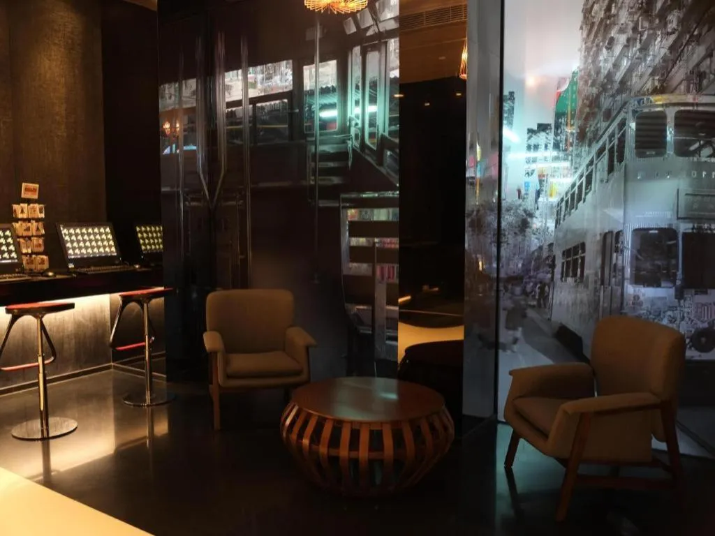 M1 North Point Hotel