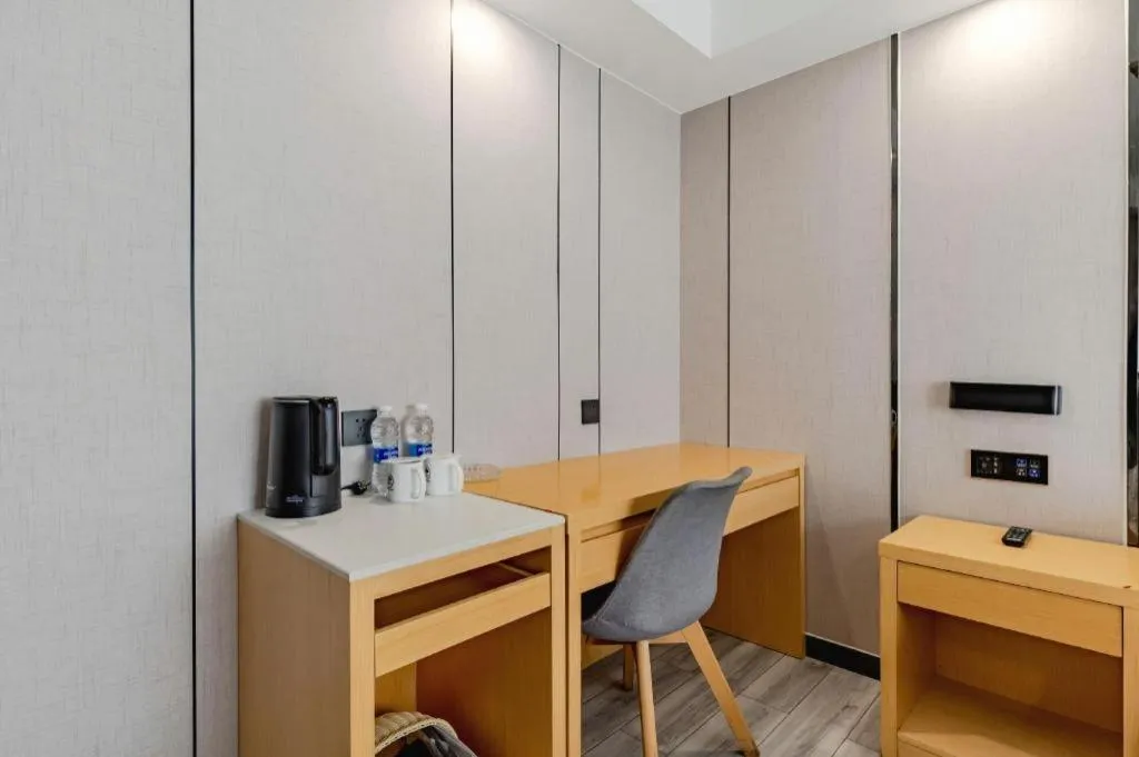 GreenTree Alliance Jiangsu Nanjing Pukou District Zhongsheng Street Wende Road Metro Station Hotel