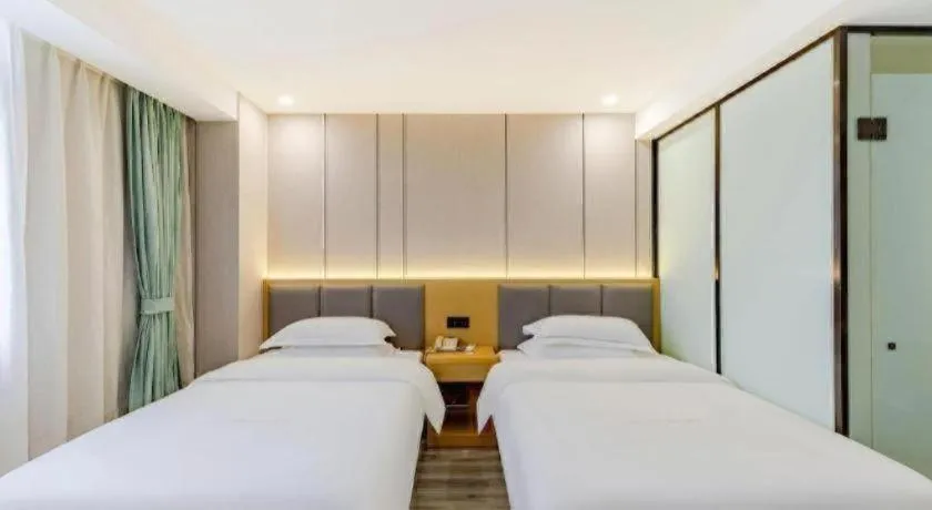 Bed in GreenTree Alliance Jiangsu Nanjing Pukou District Zhongsheng Street Wende Road Metro Station Hotel