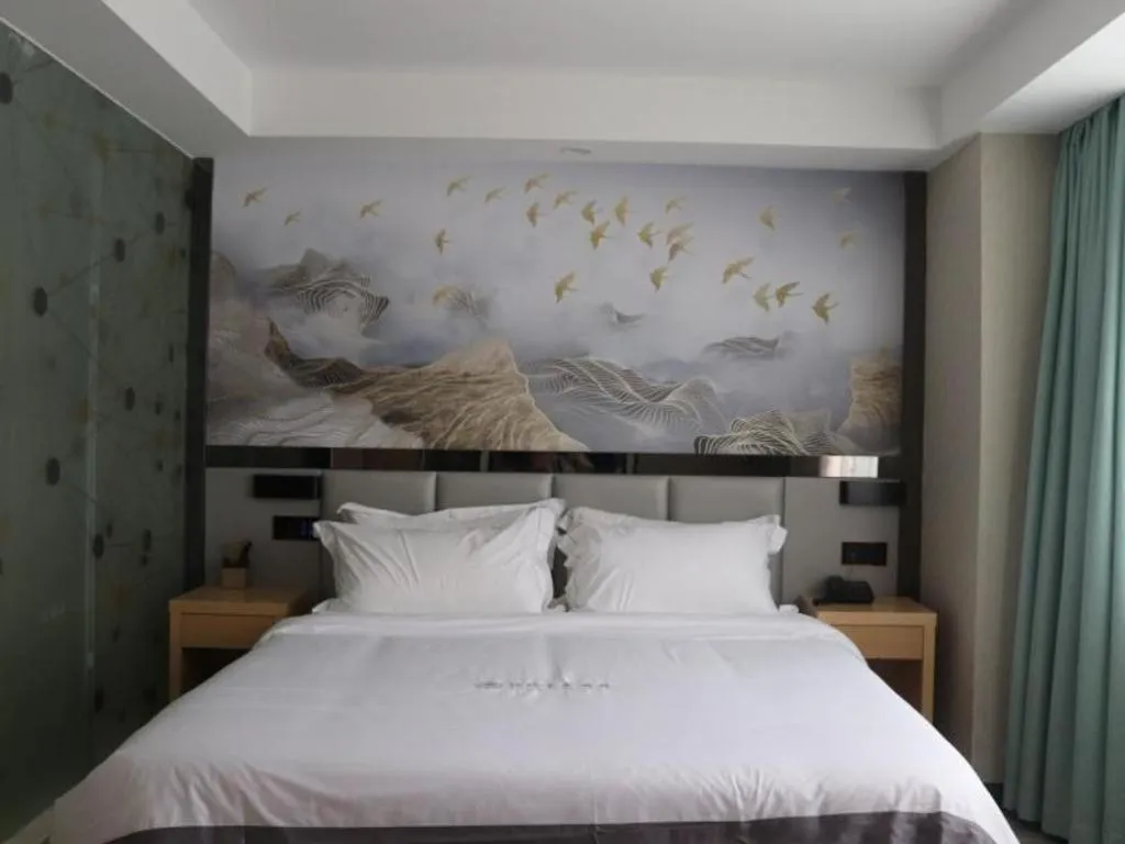 Bed in GreenTree Alliance Jiangsu Nanjing Pukou District Zhongsheng Street Wende Road Metro Station Hotel