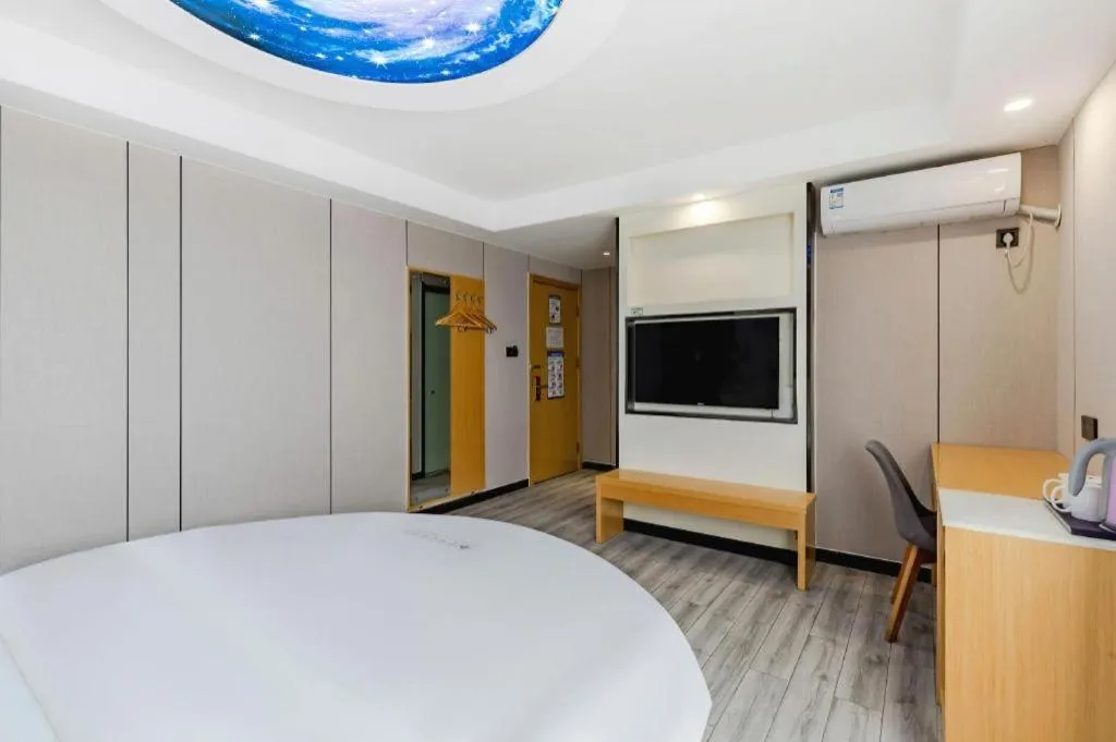 Bed in GreenTree Alliance Jiangsu Nanjing Pukou District Zhongsheng Street Wende Road Metro Station Hotel