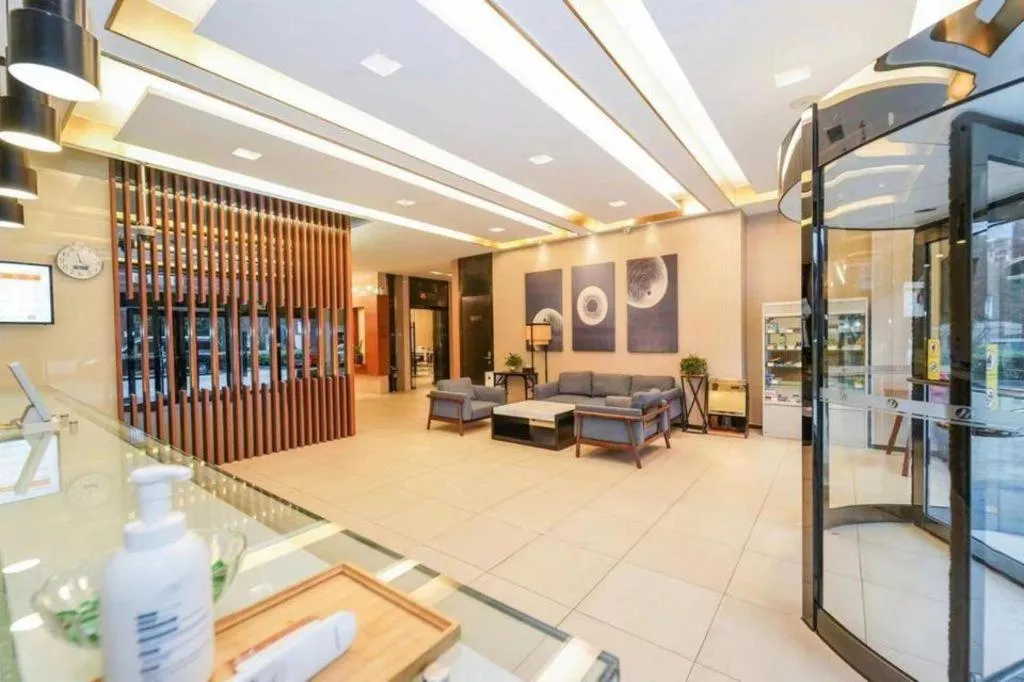 Jinjiang Inn Select Shanghai International Tourism and Resorts Zone Chuansha Road Subway Station