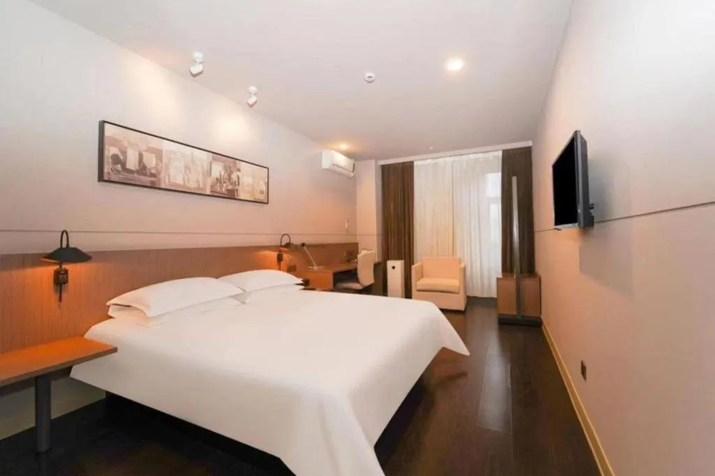 Bed in Jinjiang Inn Select Shanghai International Tourism and Resorts Zone Chuansha Road Subway Station