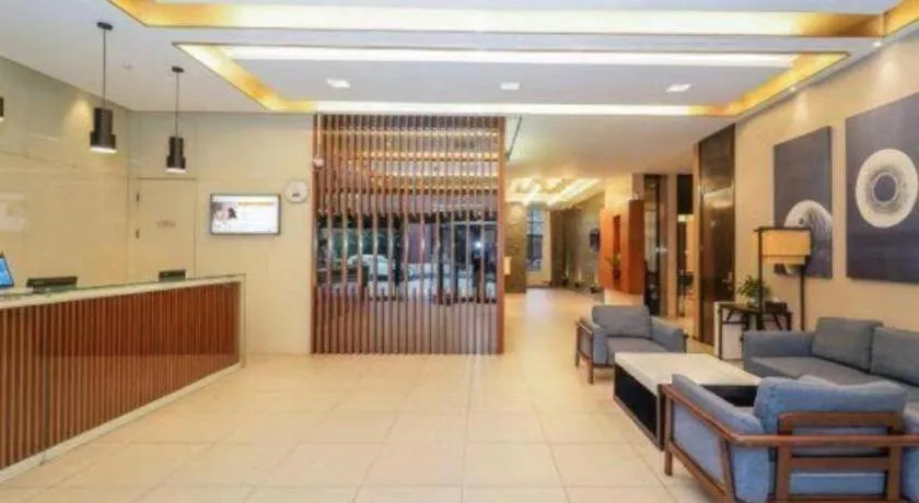 Jinjiang Inn Select Shanghai International Tourism and Resorts Zone Chuansha Road Subway Station