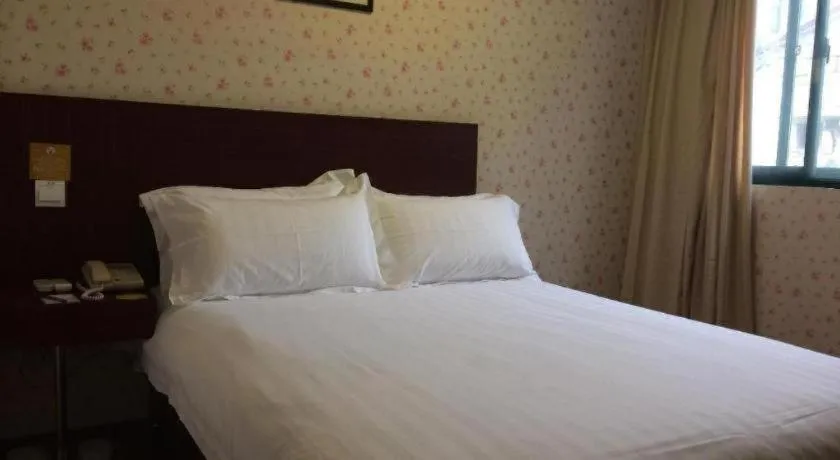 Bed in Jinjiang Inn Select Shanghai International Tourism and Resorts Zone Chuansha Road Subway Station