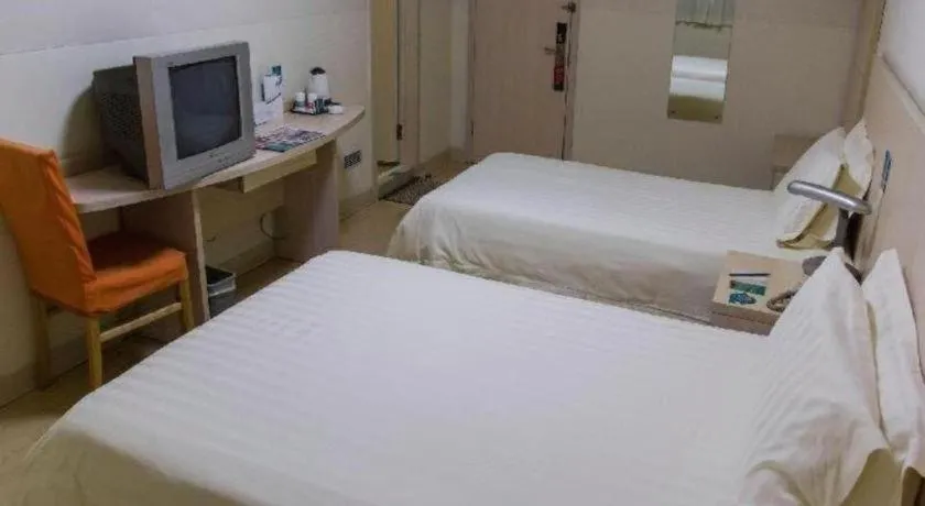 Bed in Jinjiang Inn Select Shanghai International Tourism and Resorts Zone Chuansha Road Subway Station