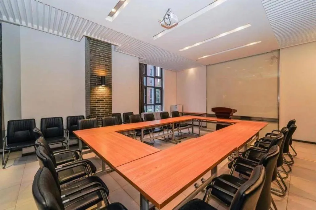 Jinjiang Inn Select Shanghai International Tourism and Resorts Zone Chuansha Road Subway Station