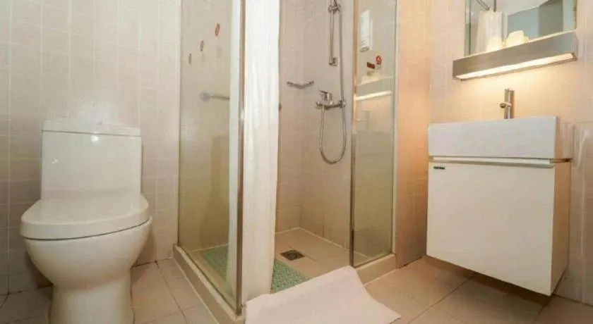 Jinjiang Inn Select Shanghai International Tourism and Resorts Zone Chuansha Road Subway Station