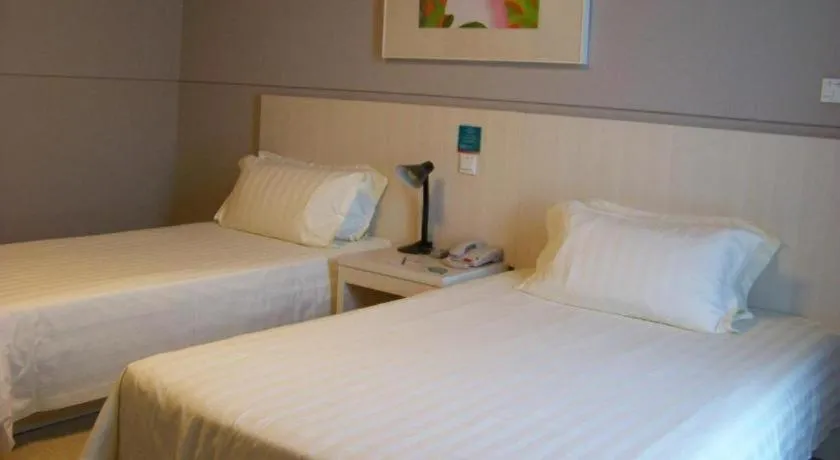Bed in Jinjiang Inn Select Shanghai International Tourism and Resorts Zone Chuansha Road Subway Station