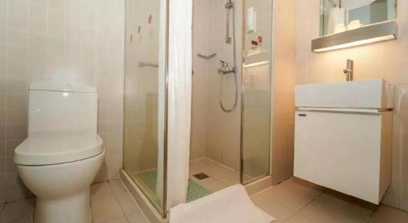 Jinjiang Inn Select Shanghai International Tourism and Resorts Zone Chuansha Road Subway Station