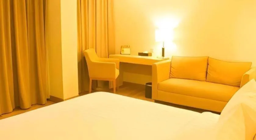 Bed in Horison Hotel Sukabumi