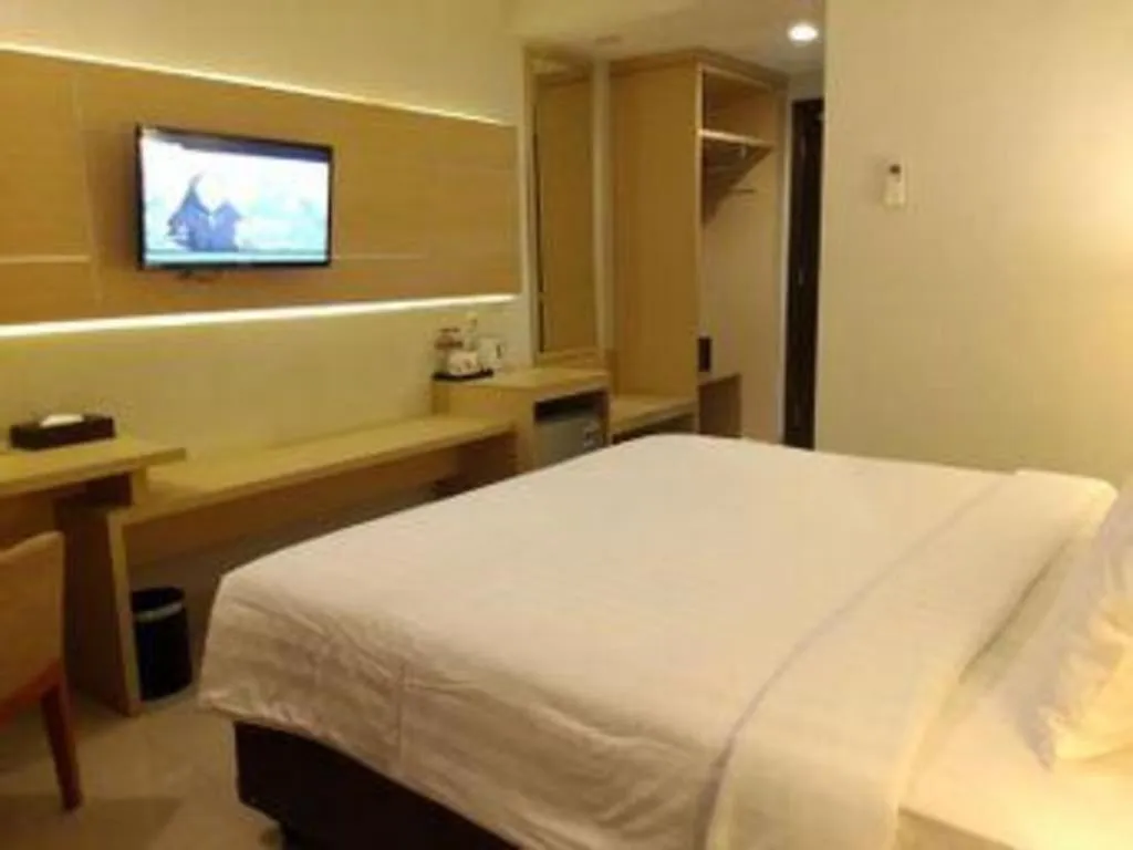 Bed in Horison Hotel Sukabumi