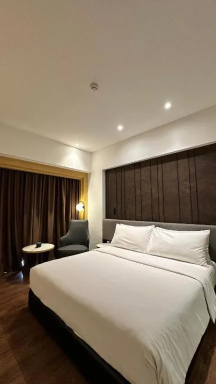 Bed in Brits Hotel Karawang