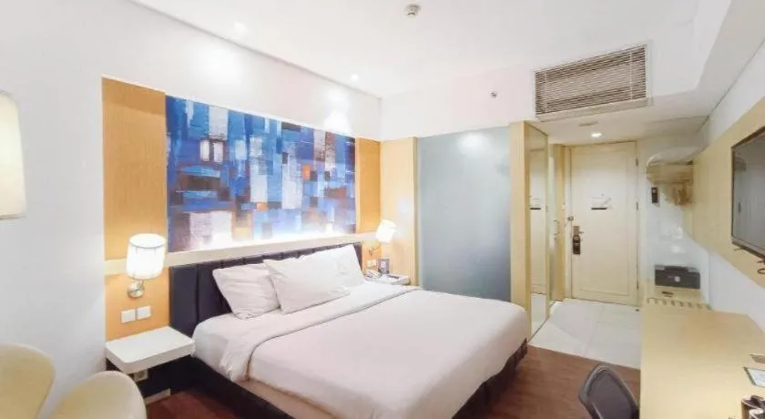 Bed in Brits Hotel Karawang